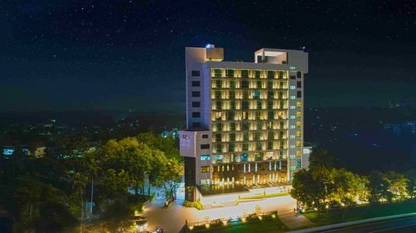 Top 5 Reasons to Plan a Luxury Staycation at Vivanta Kochi, Aluva